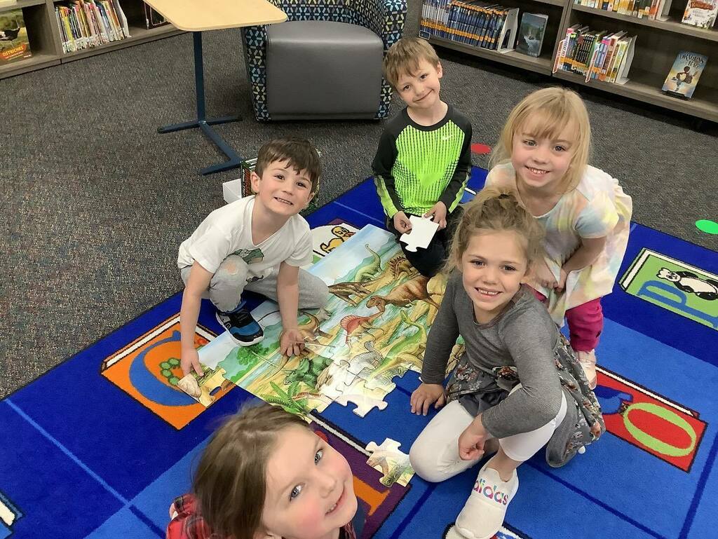 LCelementaryLMC's tweet photo. Kindergartners had fun working in teams to put puzzles together! https://t.co/0XMA7mBa4v https://t.co/h7gUba6GYC