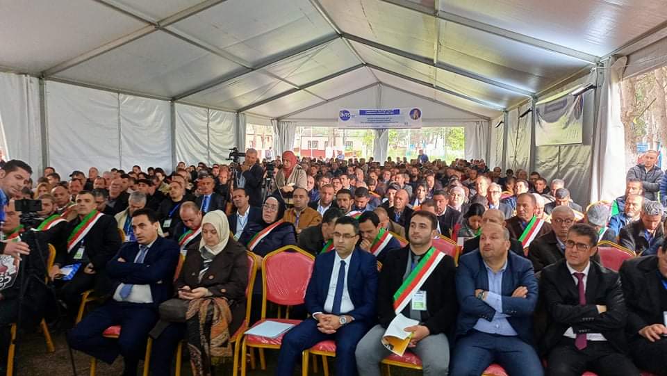 YoucefAouchiche's tweet photo. Les élus du FFS en Réunion à Souk El Tenine Bejaia sous le slogan "des Assemblées locales fortes, un appui pour l'Etat National et la souveraineté populaire". 
Pour plus de prérogatives et de moyens aux Assemblées élues! https://t.co/gr3iyYle7Z