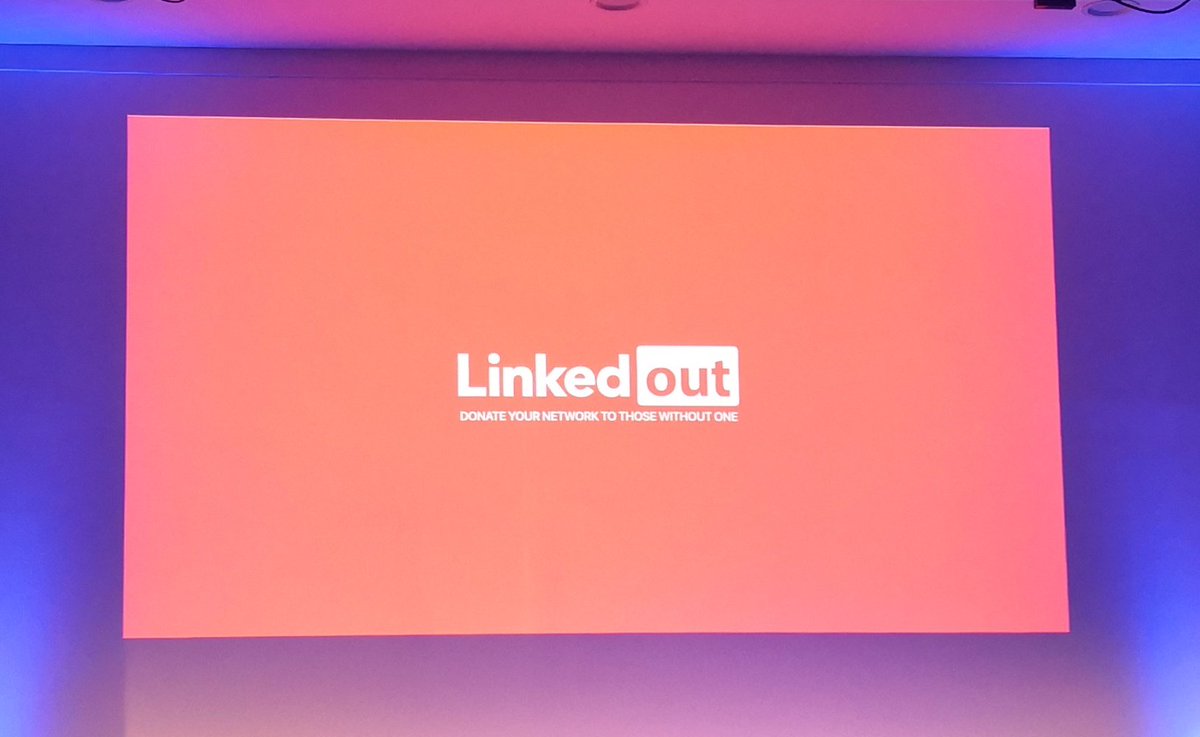 hue_corentin's tweet photo. #LinkedOut de @R_Entourage remporte le 1er prix Engagement du Grand prix de la #ComSolidaire avec l'agence @TBWA_PARIS #14edgpcsf #GrandPrixComSolidaire @ComWBorders @comsolidarite https://t.co/yotpZfKwPi