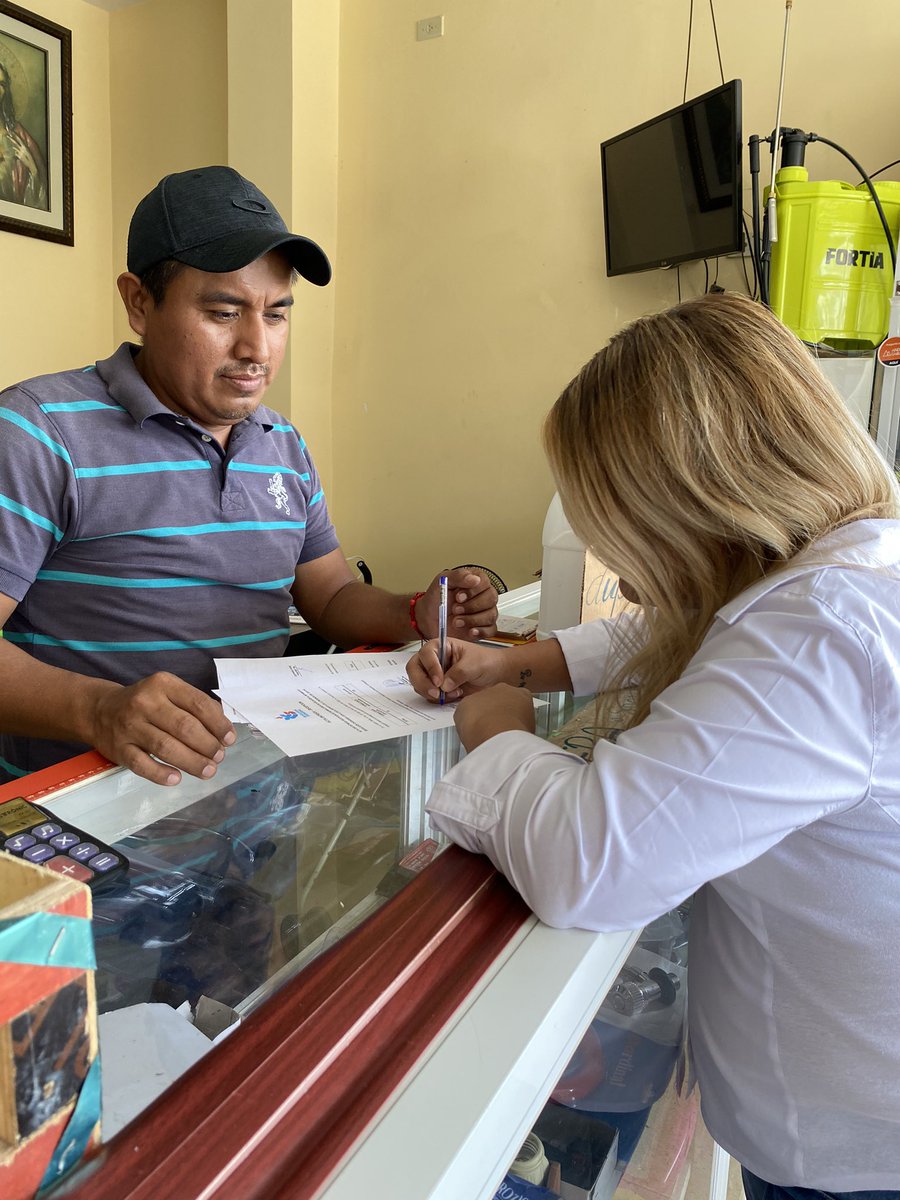LolitaRivera07's tweet photo. Entrega de formularios de afiliación físicos a la Dirección Distrital 📑por parte de la Dirección Cantonal de #Balao @MabelEsTriunfo @marcelaguinaga @Xavier_JuradoEc @RC5GuayasD4 https://t.co/8Y42aL8yJD