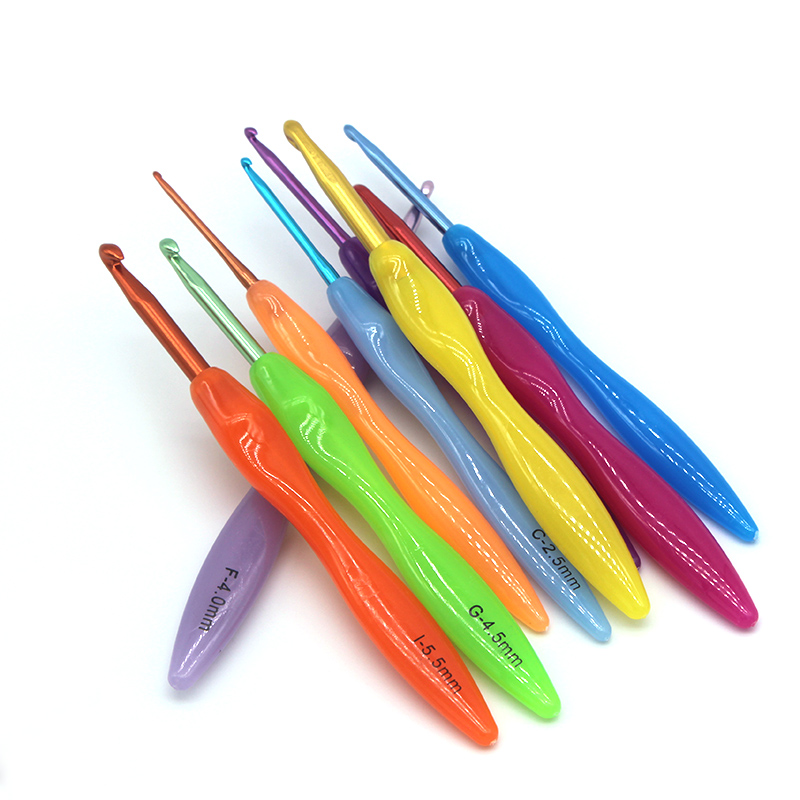 GuChet's tweet image. Our curved ergo #crochethooks feel natural, comfortable and snuggle right into your hand 👉 guchet.com/crochet-hooks/… #crocheting #yarn #giftforcrocheter #giftforknitter