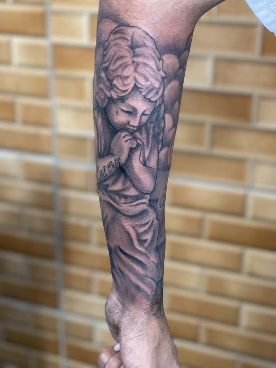 Quem nao der rt e vacilin…

To fazendo mais desenhos agora, quem tiver interesse em mandar alguns da ideia e vao meter marcha.