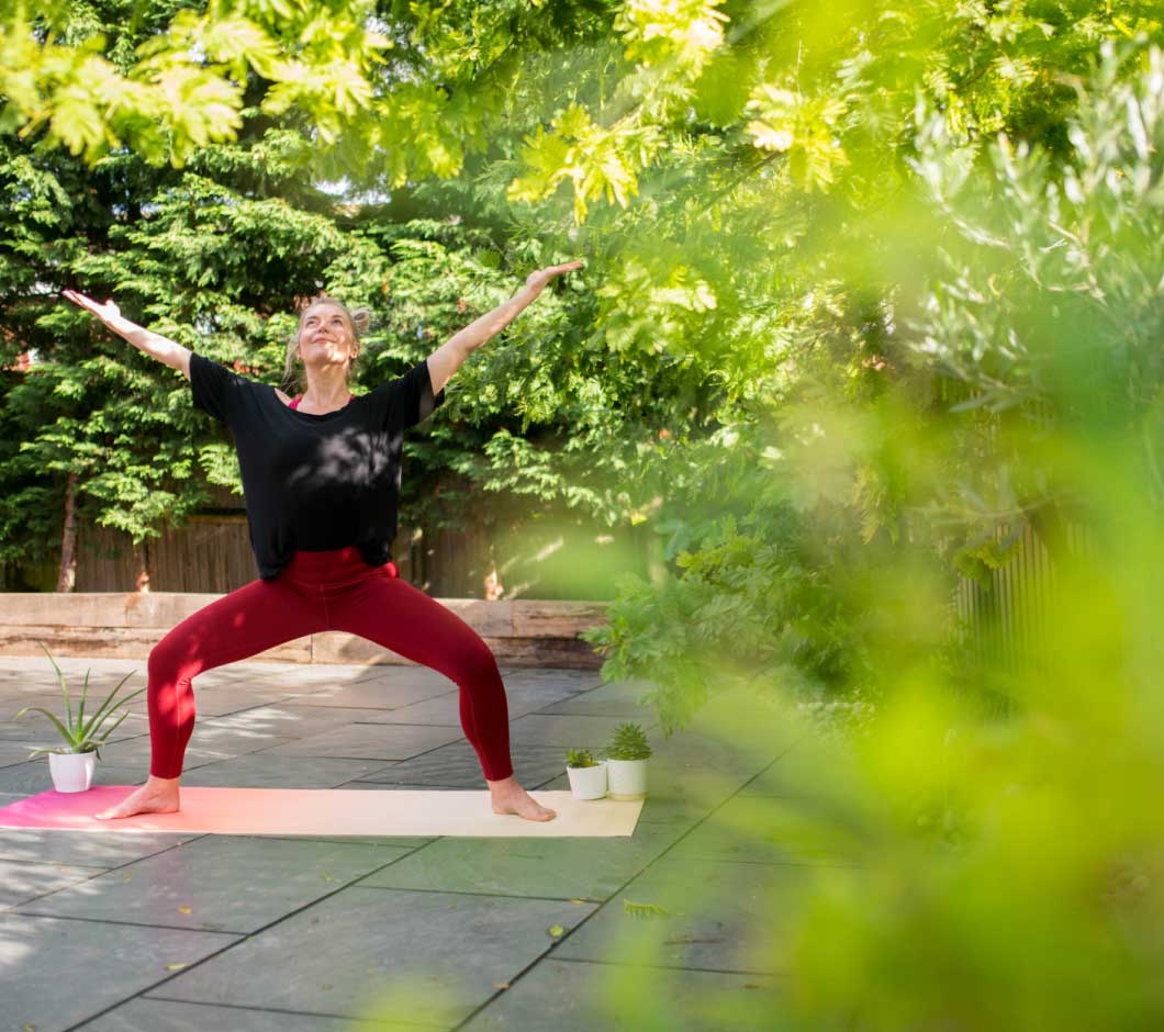 ReviewStudioUK1's tweet photo. #ad #prsample Thanks to @emberlylearn I am now able to master basic Hip Hop dance moves &amp; to energise and focus myself at my desk through Yoga! See how here: https://t.co/YDxh3rOslt #onlinelesson #onlinelearning #creativity #onlinecourse #hobby #wellbeing #beginner #offer #trial https://t.co/76i7ZEGYjy