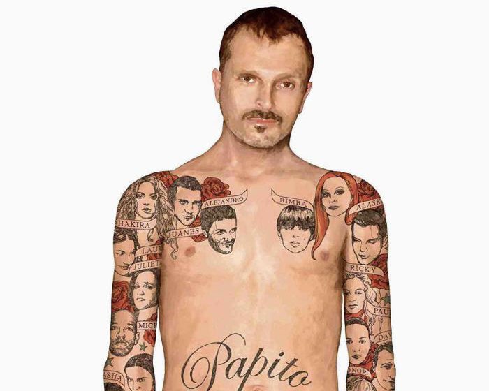 Wismichu's tweet photo. Necesito saber por qué Katsuhiro Ōtomo, creador de Akira, tiene el disco “Papito” de Miguel Bosé en su estudio. https://t.co/yu4G76RKDf