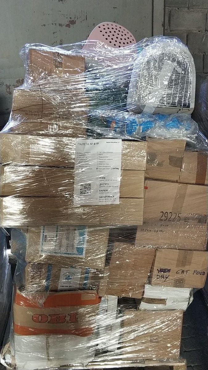 #AndreaCisternino
Gli aiuti per Andrea di #Enpa, <a href="/SIOItweet/">SIOI UNA ITALY</a> e #UnitiPerLoro col supporto di #SaveUkraine sono da ieri a Kiev (nelle foto una parte), a pochi km dal rifugio. Manca #UltimoMaledettoMiglio ad oggi impossibile da coprire. #aperturaCorridoio #fiducia #SiamoTuttiPronti