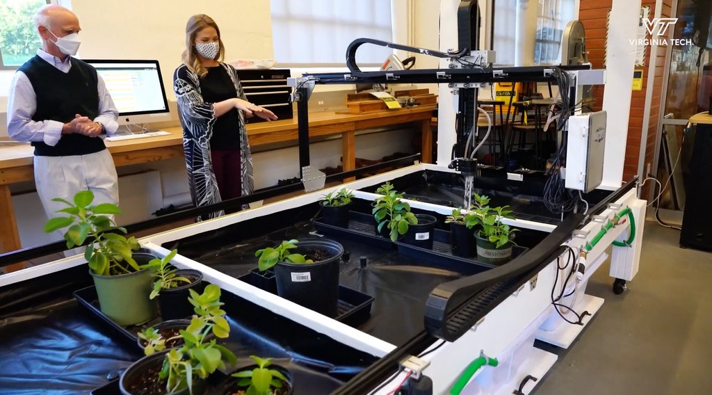 farmbotio's tweet photo. Check out this short video to see how a Virginia Tech professor is helping middle schoolers develop hands-on skills with #FarmBot 🏫 🌱 🎒 🤖 https://t.co/FbjEAaaGGc https://t.co/FOjQCLRNwY