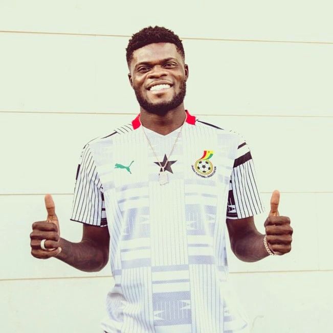 TheArsenalMind's tweet photo. I'm celebrating with Thomas Partey the happiness of reaching 6K followers milestone.
Thank you to all my followers. โ๏ธ
#ParteyTime #ghanavsnigeria #WCQ2022 https://t.co/u4TfmF6hbs
