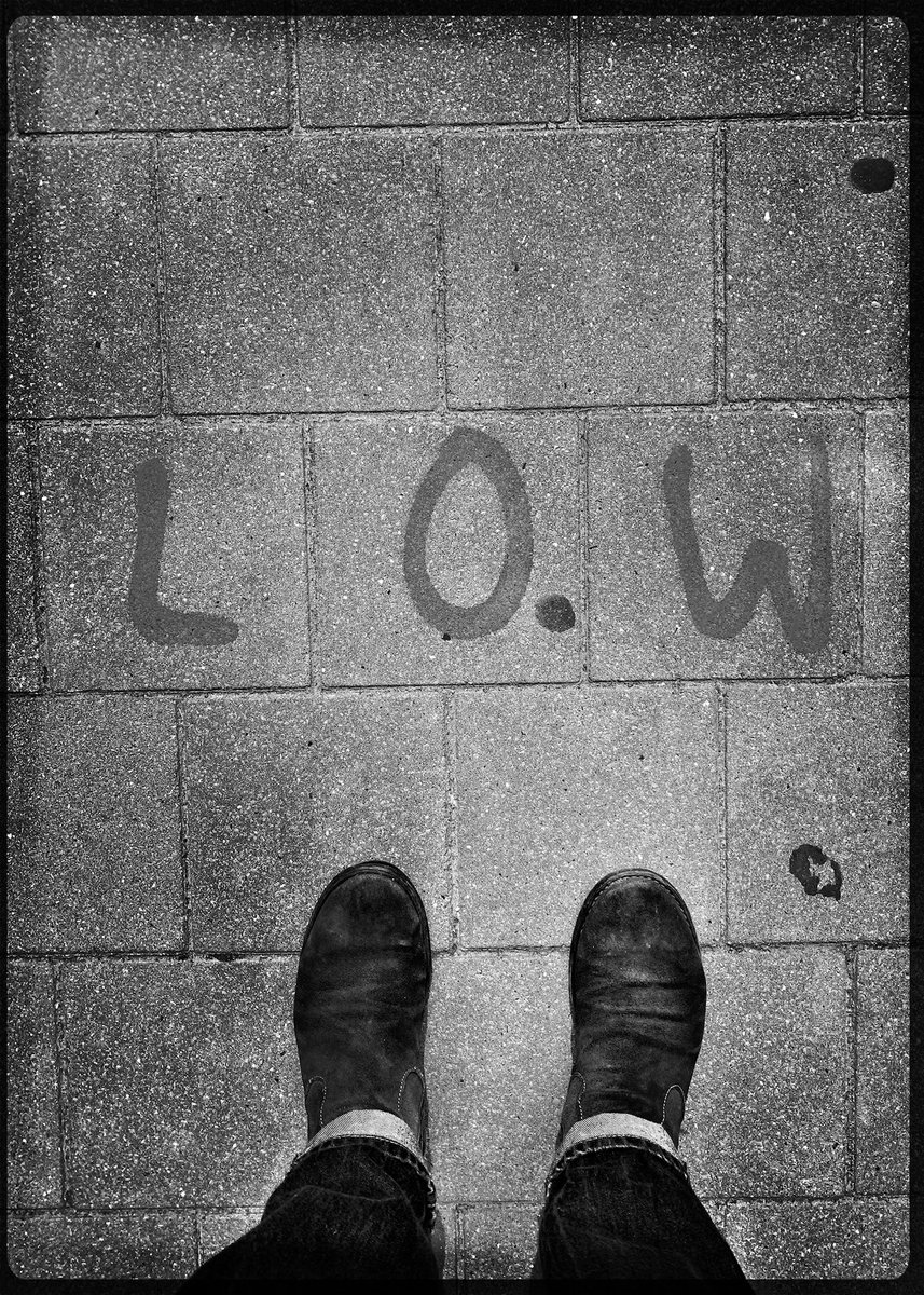 imnly's tweet photo. Don’t walk away… @lowtheband #heywhat #london #low https://t.co/MhpR8Gu3m8