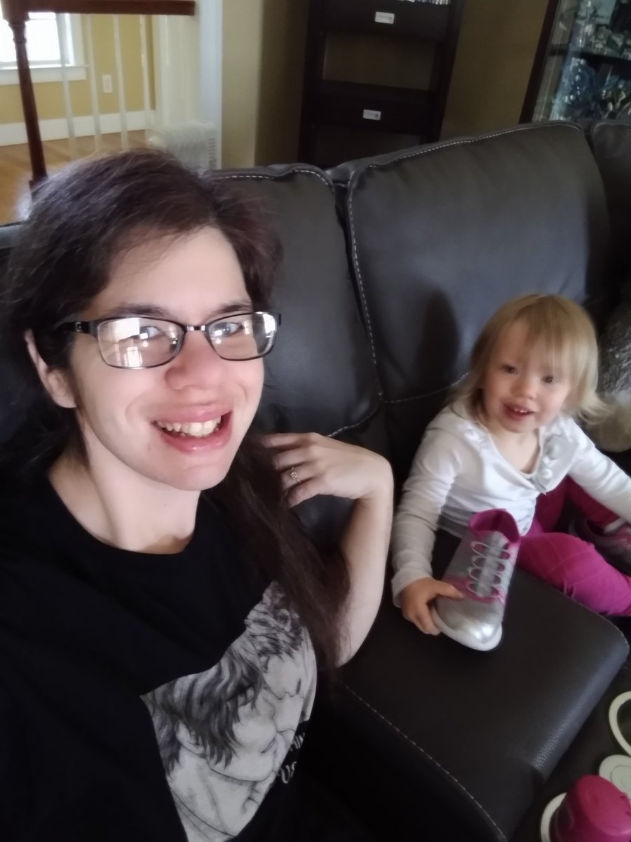 KatieMillingt20's tweet photo. When you get the toddler to pose with you and her beloved shoes. Also love my yaoi shirt to bits!
#momlife #cleaningbreak https://t.co/Np3CCh6iHK