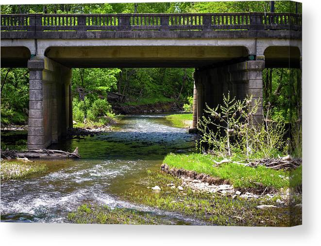 denisew428's tweet photo. Peaceful Stream Under the Bridge image from the Springfield Tennessee countryside is available as a canvas print at:
https://t.co/xVZONNTWtR 
#BuyArtThisSpring #springforart #fineartamerica https://t.co/EtCuKvaWaS