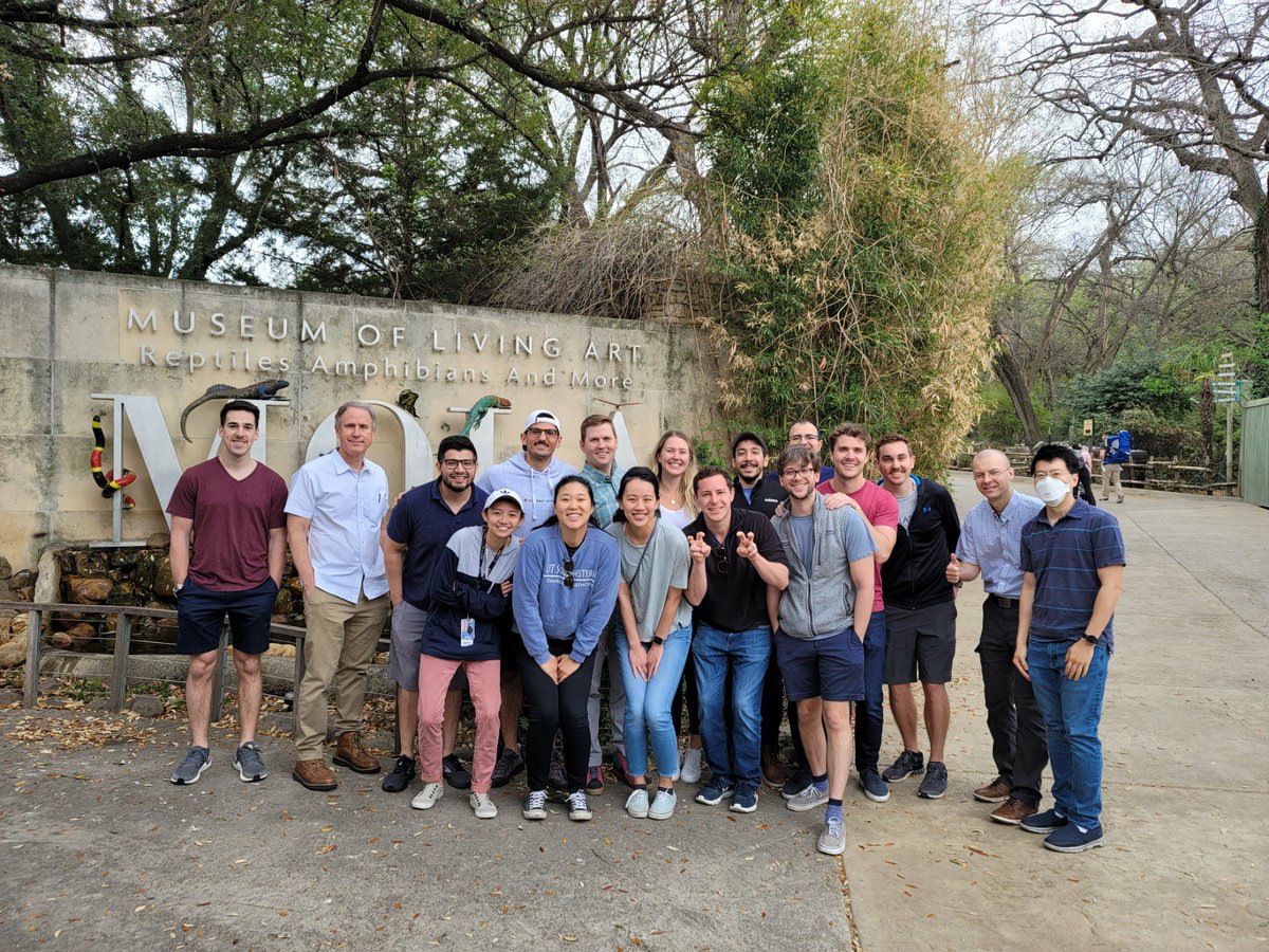 DallasTXTox's tweet photo. Amazing day @FortWorthZoo with @UTSW_EM and #DallasTox Great behind the scenes tour of their safety protocols for envenomation and a fantastic lecture by @ToddsToxTalks https://t.co/RhIZAJTLOY