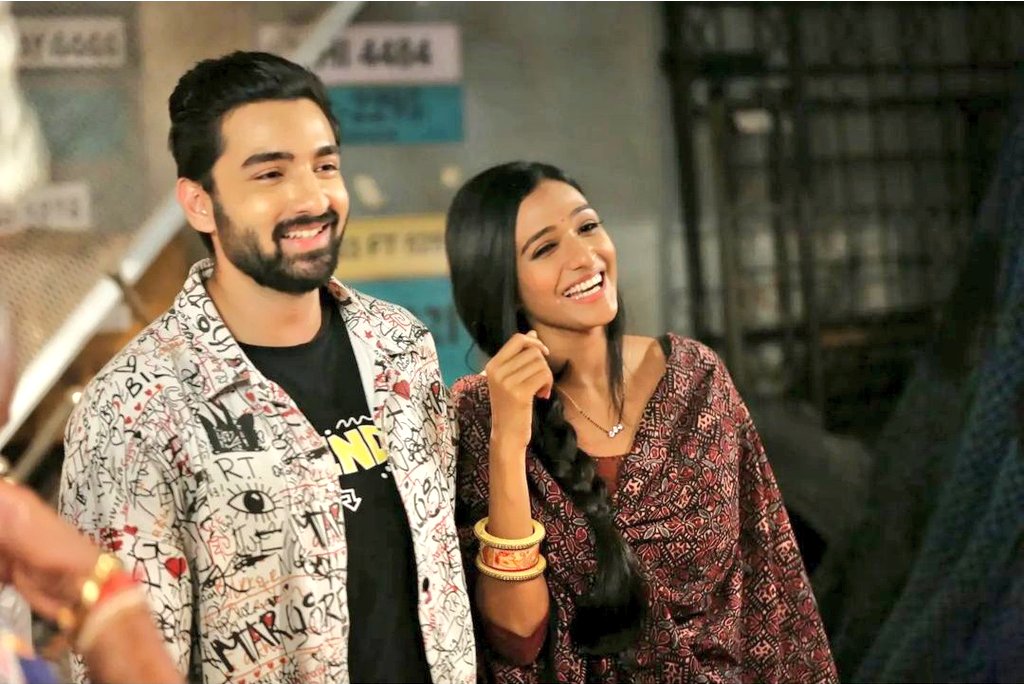 PardesiKudi's tweet photo. @RajBaddhan please can we have
#AishwaryaKhare & Rohit Suchanti from #BhagyaLakshmi on #LycaDrive https://t.co/K1LirZI54F