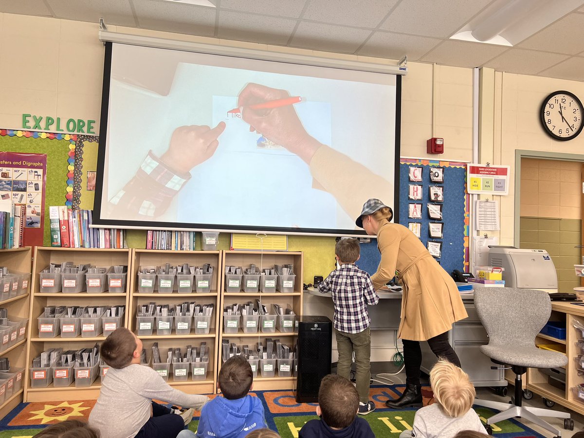 The Word Detective visited the Kindergarten Team Read classes today. Word Detectives are always on the lookout when they notice there is a problem and they stop to solve it right away. #Cherokeeinspires #Cherokee #TeamRead <a href="/KisselburgJ67/">Jenny Kisselburg</a> <a href="/jbodine67/">Jennie Bodine</a> <a href="/pietraszewski67/">Nikki Pietraszewski</a> <a href="/binnsD67/">Jenna Binns</a>