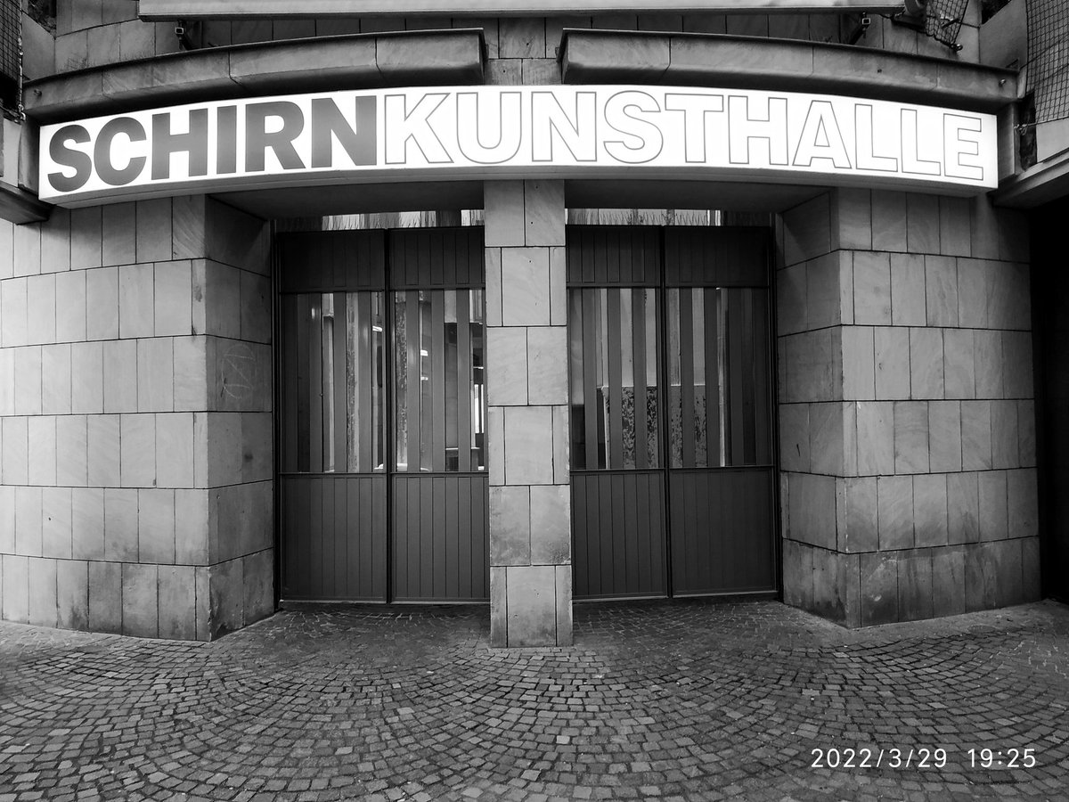 vonostend68's tweet photo. frankfurt/kunst. https://t.co/yTsTfRn95K