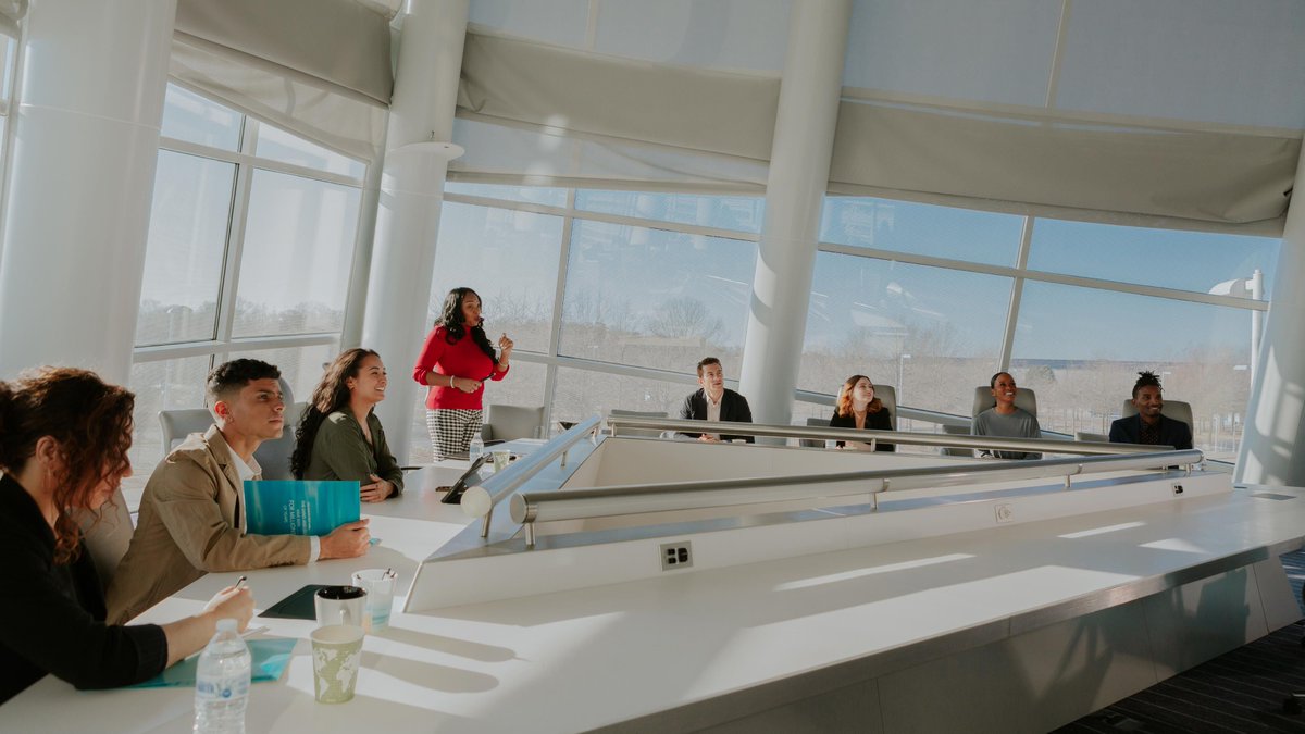 Your style of meeting is at the top of our agenda. Bring your meeting to life in Virginia Beach at the Virginia Beah Convention Center. 📈 bit.ly/3e4hKIp