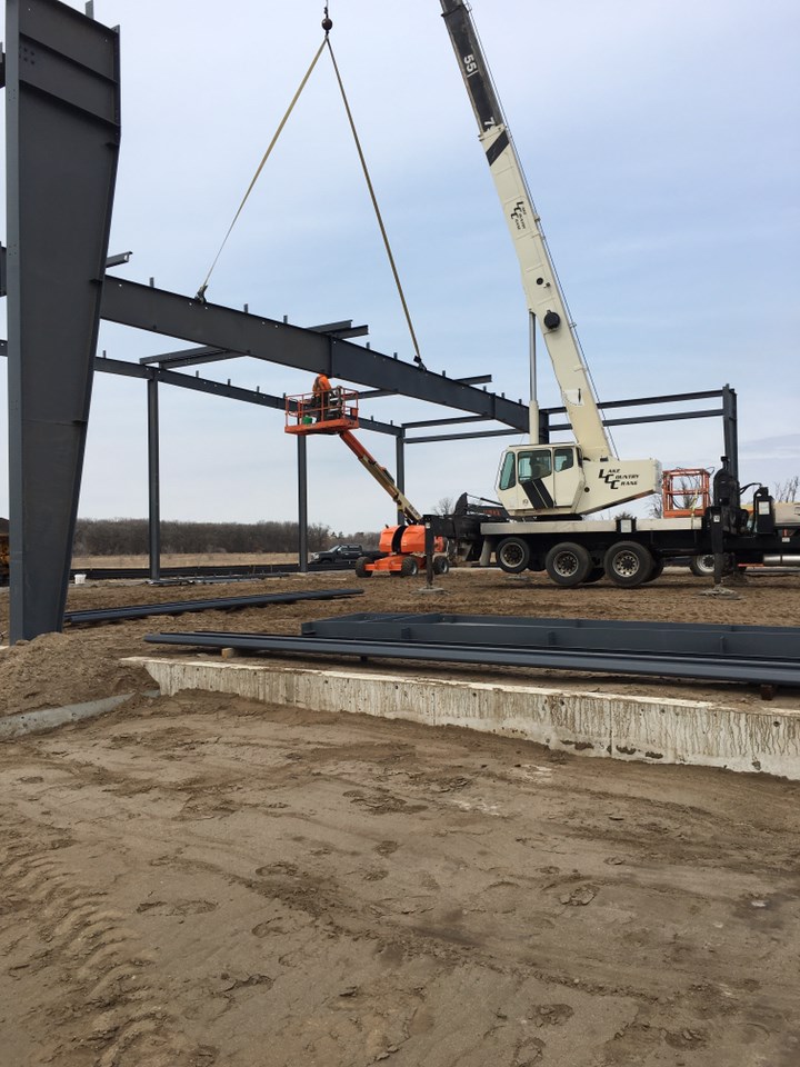 StructuralBuil1's tweet photo. Steel was erected today at Arrow Components new location in Big Lake, MN!
The bones are set and it's time to get to work.

#ifyoucandreamitwecanbuildit #generalcontractor #structuralbuildings #steelbuilding https://t.co/uHEEbl4HK2