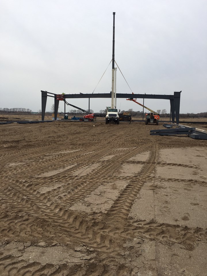 StructuralBuil1's tweet photo. Steel was erected today at Arrow Components new location in Big Lake, MN!
The bones are set and it's time to get to work.

#ifyoucandreamitwecanbuildit #generalcontractor #structuralbuildings #steelbuilding https://t.co/uHEEbl4HK2