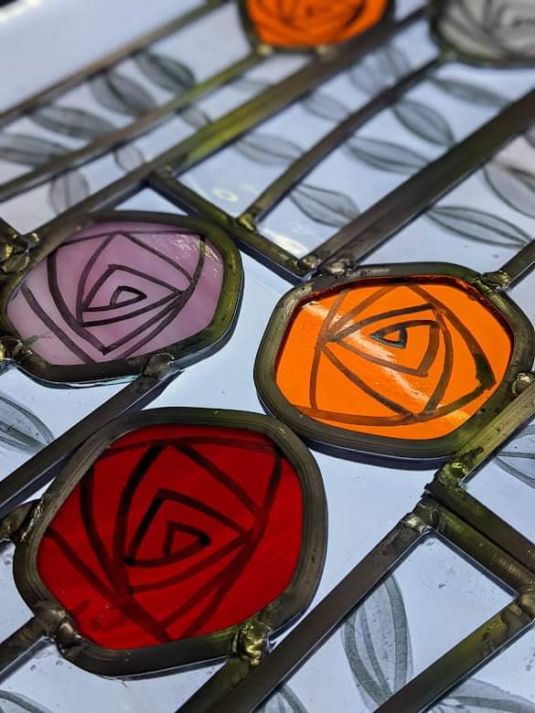 I'd love to see some of you come along to a fantastic line up of creatives. This Frj 1st-3rd April at the @RestorationDCP in Dalkeith. Look for my light boxes 🌟