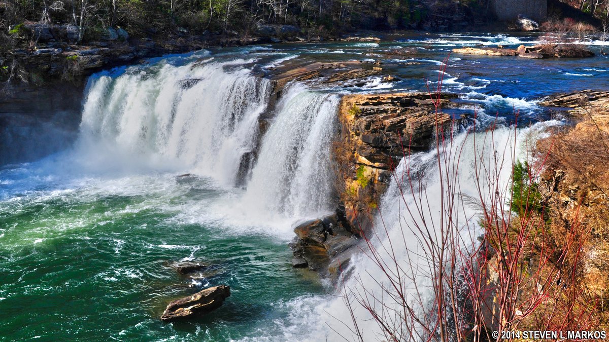 lingometro's tweet photo. Little River Canyon National Preserve in #Alabama offers a wealth of activities in a variety of settings. From rafting the rapids to hiking the bluffs and canyon rims, you'll be sure to get your thirst for adventure quenched! 
#LingoMetro #FunWithEnglish #NationalParksUSA https://t.co/6UmJ8exwy1
