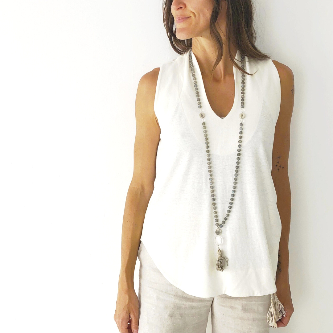 zennomad's tweet photo. This gorgeous sleeveless tunic is elegantly versatile with a slightly flowy fit and a tailored look. The beautiful neckline is inspired by the petals of a sacred lotus…nala in Sanskrit. It will flow harmoniously with the movements of your body as you practice, whether you’re https://t.co/KwGLjweBSh