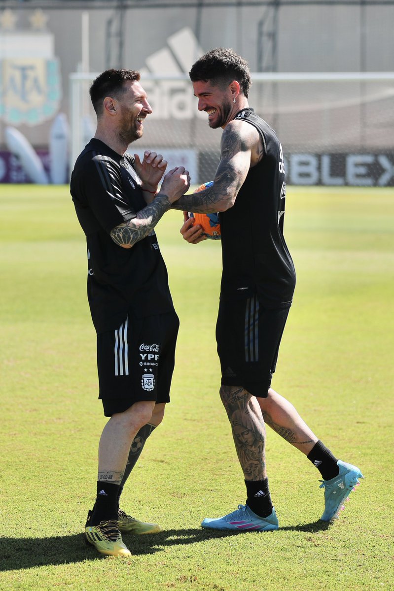 Hoy juega el "FELIZ" Lionel Andres Messi 😍🙌🏼