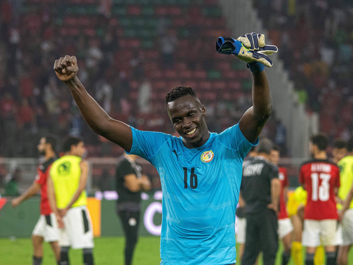 SteveMchelsea21's tweet photo. - Golikipa Bora Wa Dunia ๐ Anaipeleka Senegal World ๐ Cup ๐ฅ๐ฅ #ChelseaBoy https://t.co/TN69ZQh4T3