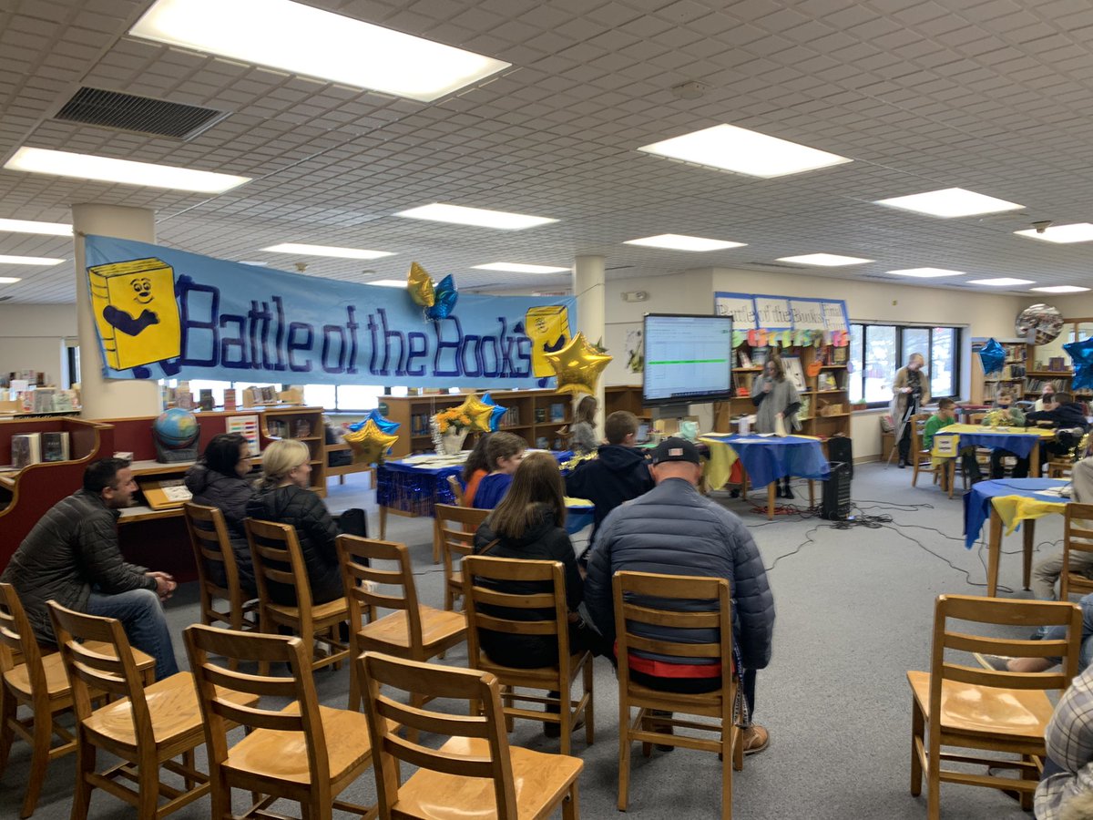 MJMcGrathjr's tweet photo. Congratulations to some voracious readers as they battled it out today in our very own Final Four matchup! @WestGeneseeCSD @EllenMaryMiller https://t.co/UKjvIhKUNp