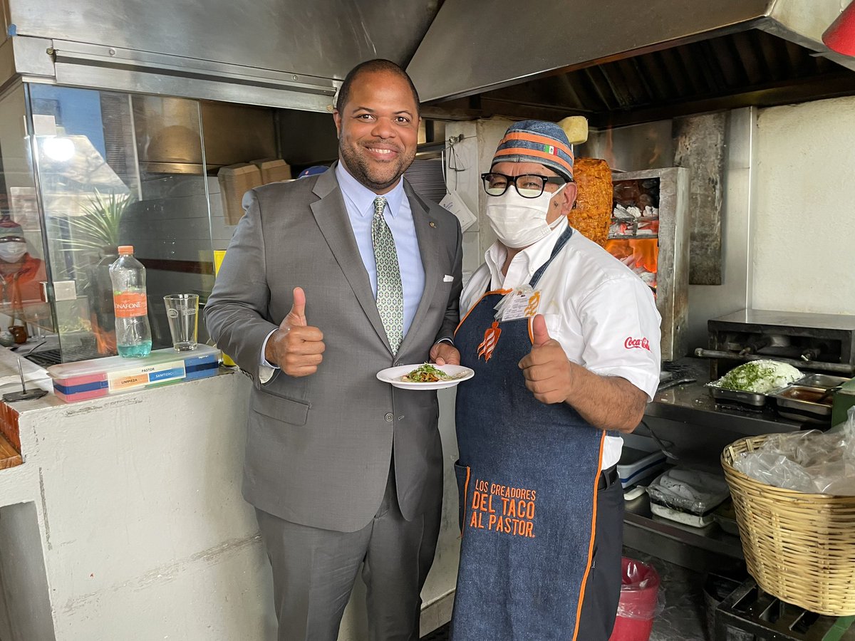Johnson4Dallas's tweet photo. Engaging in some subnational gastronomical diplomacy here in Mexico City. Pleased to begin negotiations for the Street Taco Accords. #TacoTime https://t.co/EWnz7yGBC6