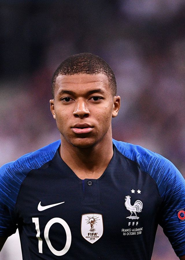 RomainMorlier's tweet image. Je vit une époque où il y a Kylian Mbappé en équipe de France de football et Antoine Dupont en équipe de France de rugby à XV
#FRAAFS #FRAADS