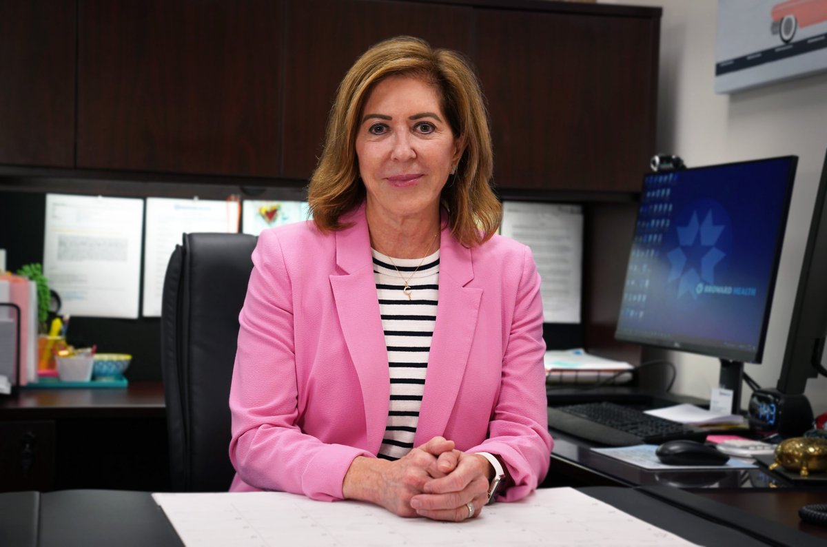 BrowardHealth's tweet photo. "Face your challenges, big or small, even when you’re feeling down, defeated, and don’t think you can succeed…your success lies in taking that first step forward." 

Linda J. Epstein
General Counsel
Words of wisdom from our women leaders in honor of #WomensHistoryMonth. https://t.co/q5bQsr16gM