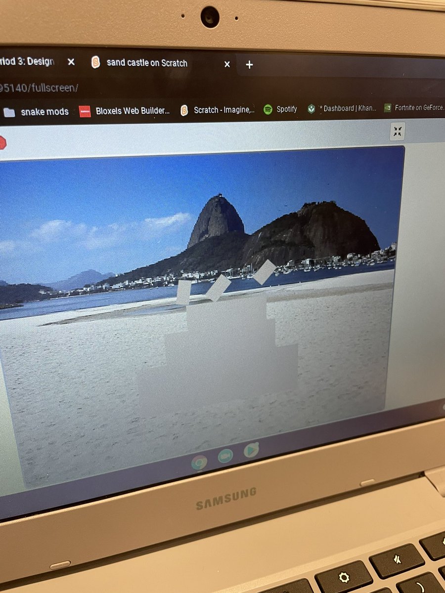 dierdreshetler's tweet photo. Using my new book via DonorsChoose to have 7th graders actually code a sandcastle in @scratch  with @joshfunkbooks ‘s book! @CartwrightSD @CastroFineArts https://t.co/3p9mzYnZcj