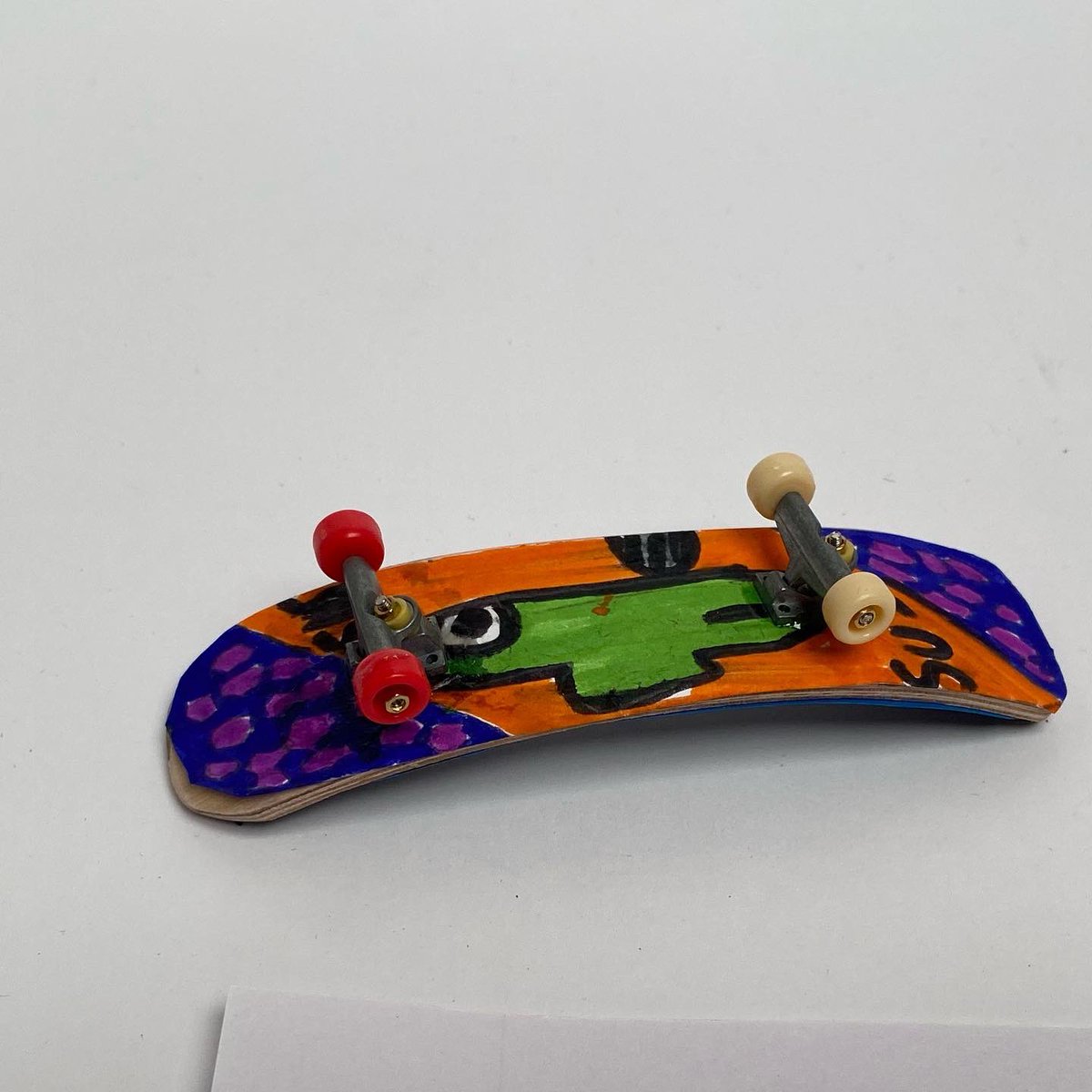 PlymColDesign's tweet photo. We had some very excited year 5 students last week who completed their finger skateboards project. Some excellent examples of wood lamination #dt https://t.co/Wmiw5THpAa