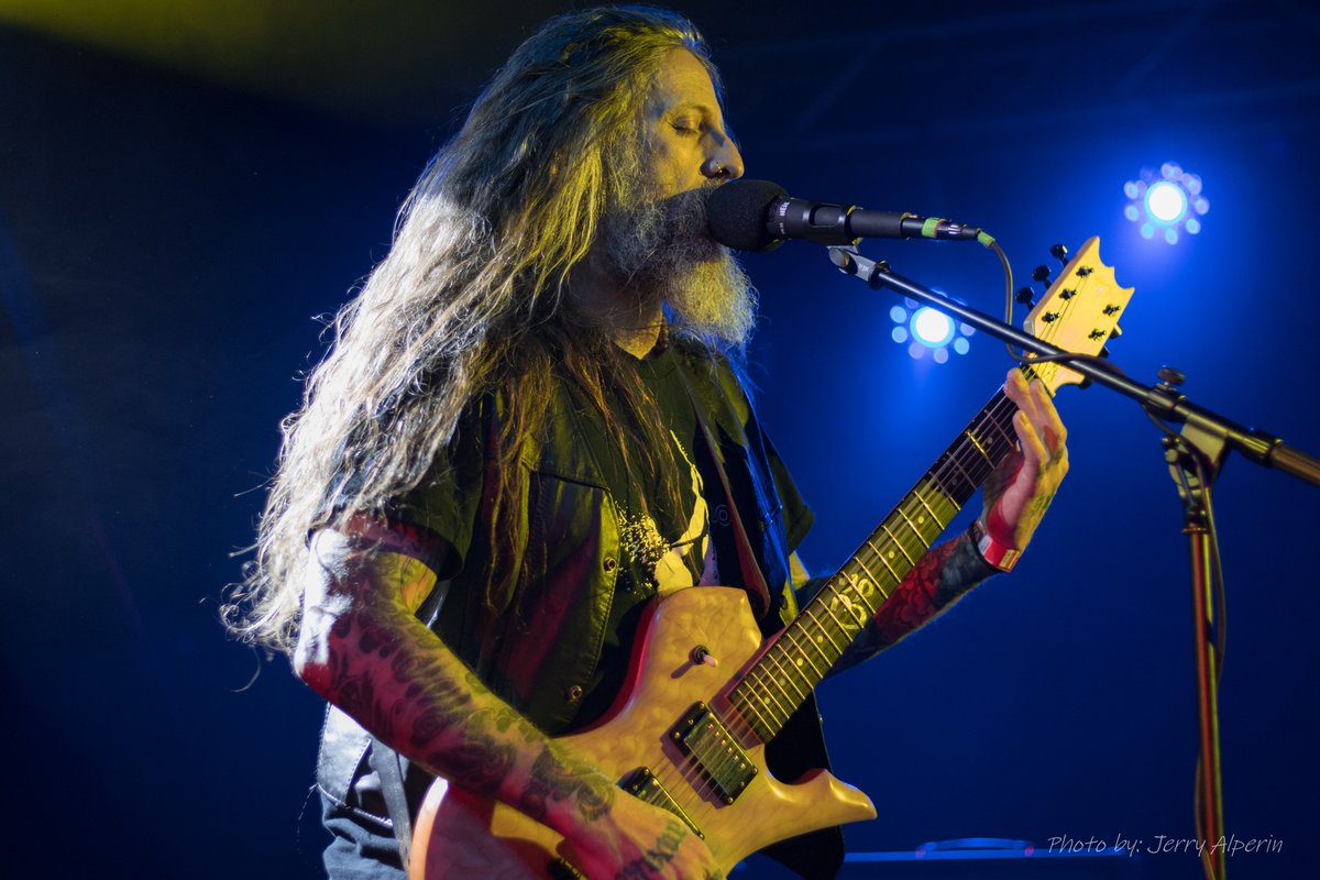 MetalExpress's tweet photo. YOB (Live) - https://t.co/kPgfSQlE7X https://t.co/g6igkkseA8