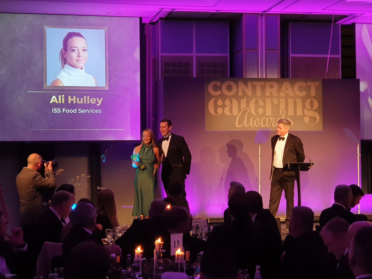 EFfood's tweet photo. Massive congratulations to Ali Hulley, winner of the Rising Star award at the #ContractCateringAwards 👏🏻👏🏻 #ISS https://t.co/b4G8sYOLp2