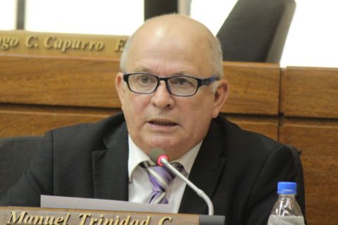 Visto bueno para entrega de reconocimiento a Froilán Benegas
ceconomia.diputados.gov.py/index.php/noti…
<a href="/DipTrinidadM/">Manuel Trinidad Colmán</a> <a href="/dracristina50/">Dra. Cristina Villlba de Abente</a> <a href="/Jorgebritez1984/">Jorge Britez</a> <a href="/MECpy/">MECpy</a> 
<a href="/carlitosrejala/">Carlitos Rejala</a> <a href="/ultrazoquet/">Tito Ibarrola</a> <a href="/RocioVallejoA/">Rocio Vallejo</a> <a href="/DiputadaSanchez/">Diputada Esmerita Sánchez</a>