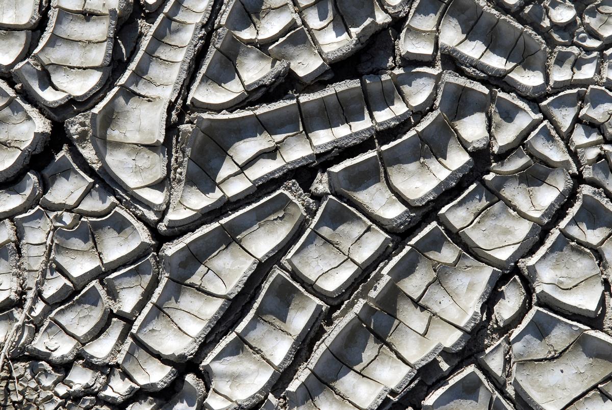 EarthPic's tweet photo. Today's Earth Science Picture of the Day
Archive - Mud Cracks near Trona, California
Photographer: Stan Celestian
https://t.co/EeVckZHc5l
#EarthSciPicofDay #mudcracks https://t.co/pWurztFAdn