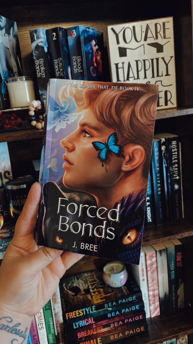 bookmarkedbykat's tweet photo. Yassssssss https://t.co/EKuvt0tklq