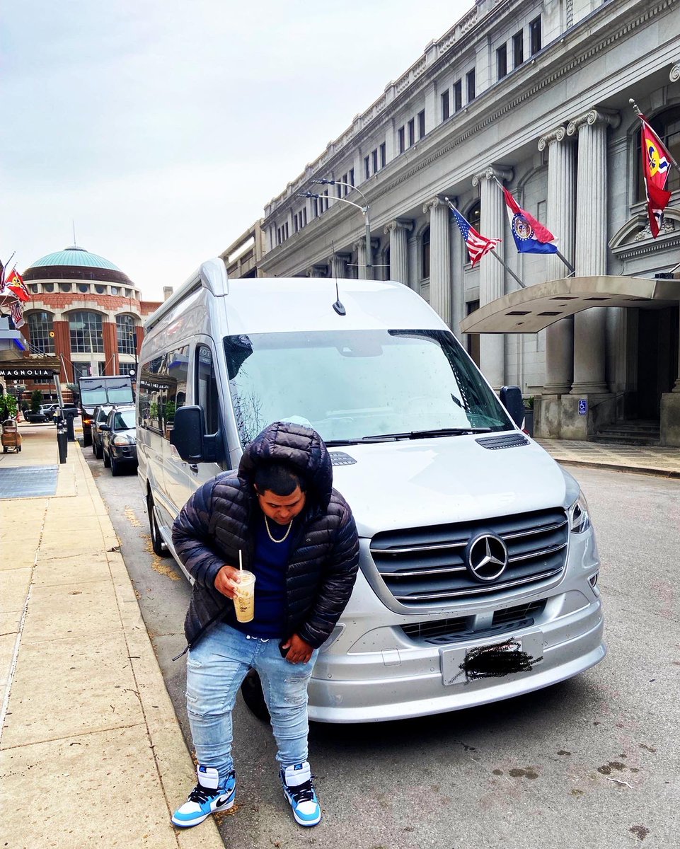A_ROTLA's tweet photo. Hello World‼️🌎 From St. Loui wit Luv 🖤 They ask me A-Ro where you been? Young man inna house on wheels🚐💰 tourin the states you wouldn’t understand how this feels💯
I’m doin this independent wit out a deal! ☕️ I’ll be back soon 🤫 #tourlife 
#laent🦅🏴 
#thelostvngel🔥👼🏾 https://t.co/Cmhu66qqmA