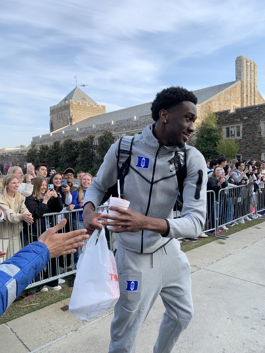 DurhamSheriff's tweet photo. Earlier tonight our Traffic Unit escorted @dukebasketball from campus to @RDUAirport - next stop New Orleans & the @MFinalFour! Good luck to @Pp_doesit @Theojohn123 @MarkWi1liams & the entire team to bring home national championship #6 #StriveforSix #HonorDutyService https://t.co/ppg59R0O25