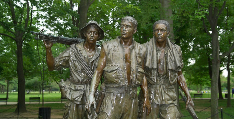 Ed_Palleschi's tweet photo. Today is National Vietnam War Veterans Day.  On this day in 1973, the last U.S. combat troops left Vietnam.  Last week I was honored to meet William R. Carafa, Jr. of Chelsea, wounded twice in Vietnam.  Purple Heart recipient.  Thank you and God Bless all Vietnam vets. https://t.co/GtvfbYggfT