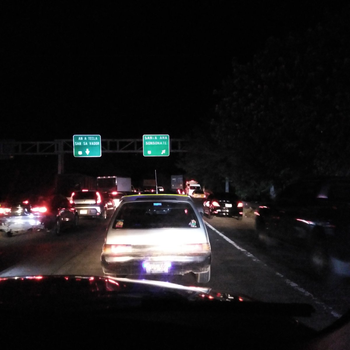 Reportando #TraficoSV lento y pesado para incorporarse hacia carretera panamericana a occidente. <a href="/ddovia/">#Dandovía</a> <a href="/alertux/">Alértux El Salvador</a> <a href="/YoReportoSV/">Yo Reporto SV</a> <a href="/ReporTraficoSV/">TraficoElSalvador</a> @eltraficosv_ <a href="/streetracersES/">Street Racers ES</a> <a href="/radioyskl/">Radio YSKL 📻 💻 📲</a> <a href="/SonoraFM_sv/">Sonora FM</a> <a href="/1077Fuego/">107.7 Fuego GMV</a> <a href="/Vivefmradio/">Vive 102.1 FM</a> <a href="/radio102nueve/">102.9 es Astral</a> <a href="/VOXFMELSALVADOR/">VOXFM EL SALVADOR</a> #ElSalvador