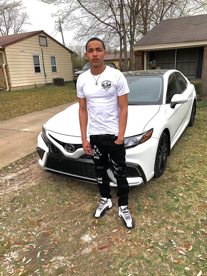 JackShaffer29's tweet photo. 2️⃣3️⃣ with a big boy 2-3 call that Twin&amp;Nem🌪💰 

Thanking God for blessing me to see 23 years on this earth and thanks to everyone for the love🤞🏽 whole lot more blessings otw Lords Will🙏🏽 https://t.co/LT9uo1lY0P