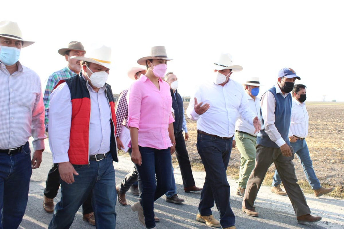 miguelarponce's tweet photo. Siempre bienvenida al #MunicipioDeLerma estimada Secretaria @LetyMejiaOfic 
Con su apoyo y el de nuestro Gobernador @alfredodelmazo coordinamos acciones para prevenir inundaciones en tierras de cultivo.

@CampoEdomex https://t.co/RywSaCp5D0