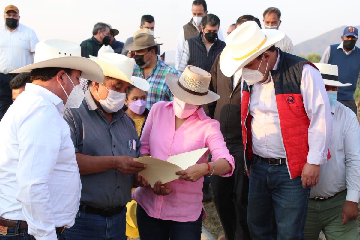 miguelarponce's tweet photo. Siempre bienvenida al #MunicipioDeLerma estimada Secretaria @LetyMejiaOfic 
Con su apoyo y el de nuestro Gobernador @alfredodelmazo coordinamos acciones para prevenir inundaciones en tierras de cultivo.

@CampoEdomex https://t.co/RywSaCp5D0