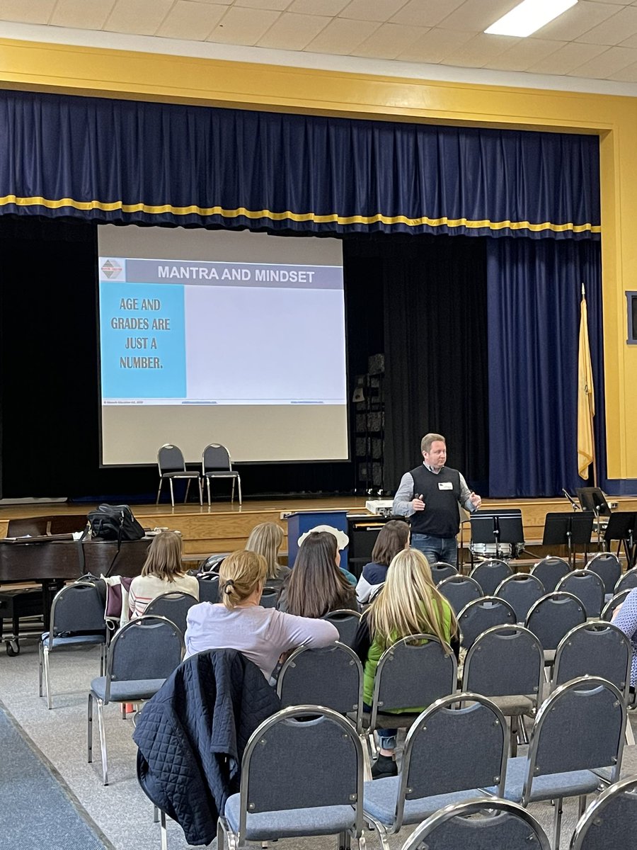 ErikaDentKelly's tweet photo. Thank you to @Maverikedu12 for leading our staff through the scope of DOK relating to the NJSLS and encouraging us to model various levels of thinking and questioning! 💭💡#AtTheRox https://t.co/M9Kt5lmuP8