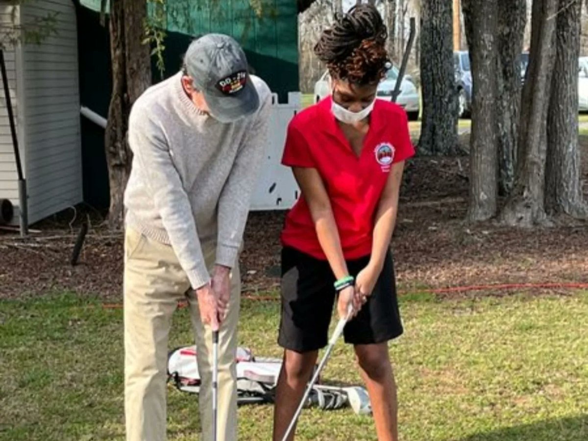 And just like that our youth are ready to start the 2022 Season! Shoes, #pgajrleague uniforms, and clubs fitted..LET'S GO!! ❤🏌🏾‍♀️north
#aperfectswing #charlottegolf   #breedingleaders #youthdevelopment    #charlottejuniorgolf #youthleadership  #fairwaysforall #makegolfyourthing