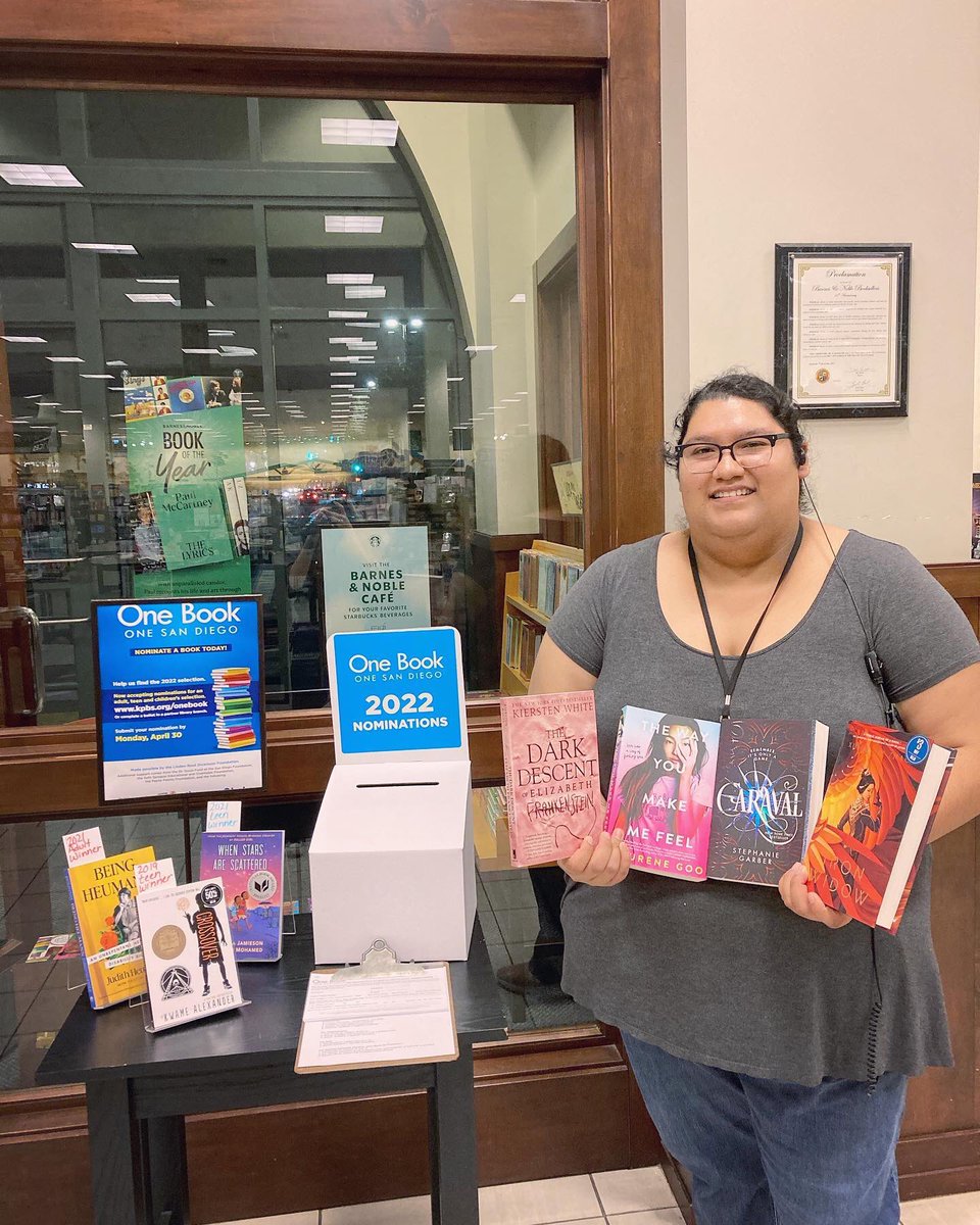 BNOCEANSIDE's tweet image. We know it’s called #onebookonesandiego but these YA book picks were just too good for our #booksellers to choose only one to feature alongside our nomination station. 1/2
.
#142bn #bnoceansideca #barnesandnoble #booksellerpicks #youngadult #yabooks #yafiction #yafantasy