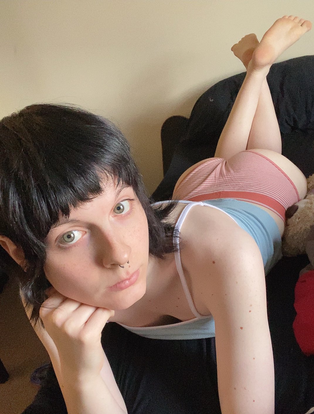 POV your sleep paralysis demon tries to explain Halo lore to you https://t.co/dR6rN6lkUx