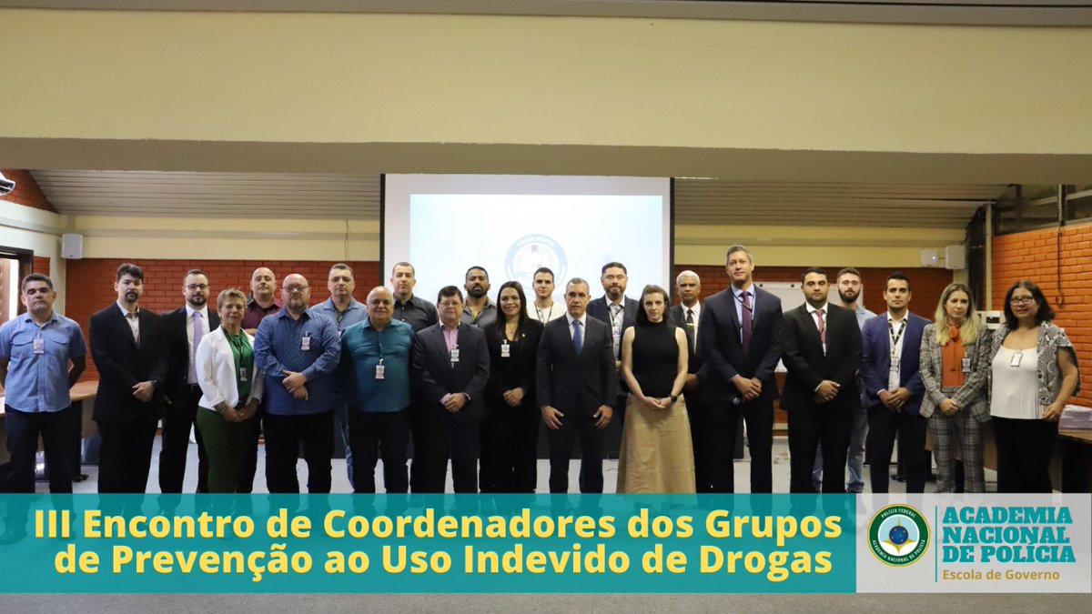 dpfmarcospaulo's tweet photo. Nosso primeiro encontro de Coordenadores do GPRED após a pandemia. Momentos de aprendizagem e renovação de ânimo para enfrentar o problema das drogas pelo viés preventivo. Mais uma vez com nossa parceira e mentora @zilams. #GPRED #pfpNFT https://t.co/VGyN6b7CS9