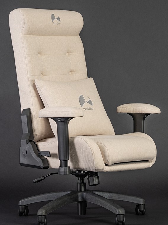 メーカー希望小売価格から30%OFF バウヒュッテがソファ風ゲーミング